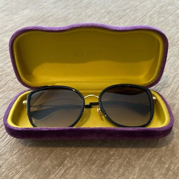 Gucci Sunglasses - Picture 3 of 8